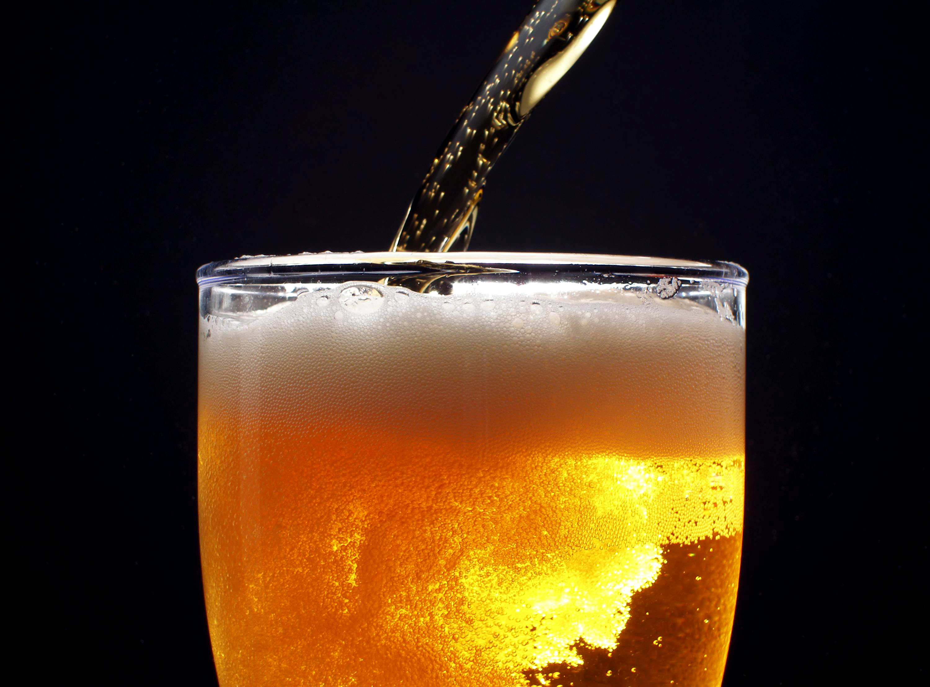 why-draft-beer-tastes-better-than-bottled